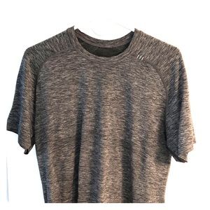 Lululemon Metal Vent Tech Short Sleeve Shirt.